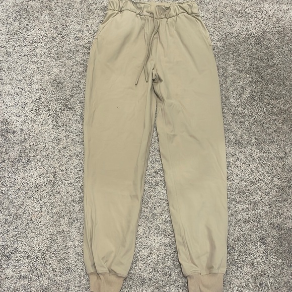 Lululemon Keep Moving Jogger - Picture 3 of 6